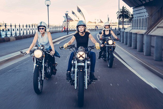 Throttle Dolls: Συμμορία μηχανόβιων γυναικών αναστατώνει το Σίδνεϊ | iefimerida.gr 3