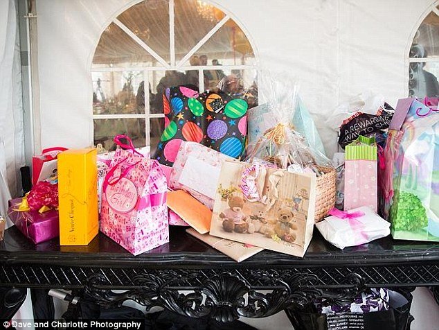 Εξωφρενικό: Ξόδεψε 50.000 δολάρια για παιδικό πάρτι με γαλλική σαμπάνια και στρείδια [εικόνες] | iefimerida.gr 5