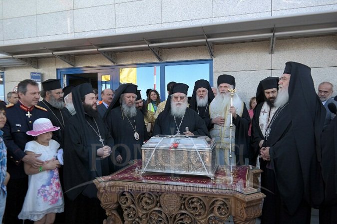 Η Αθήνα υποδέχθηκε τα ιερά λείψανα της Αγίας Βαρβάρας με τιμές αρχηγού κράτους [εικόνες] | iefimerida.gr 1