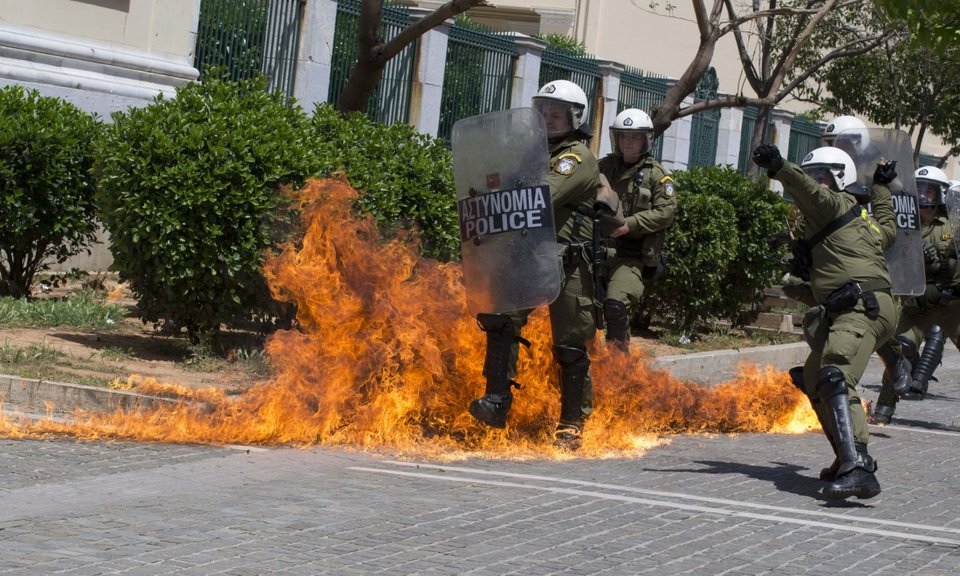 Guardian: Οι 100 ημέρες μοναξιάς του ΣΥΡΙΖΑ | iefimerida.gr 2