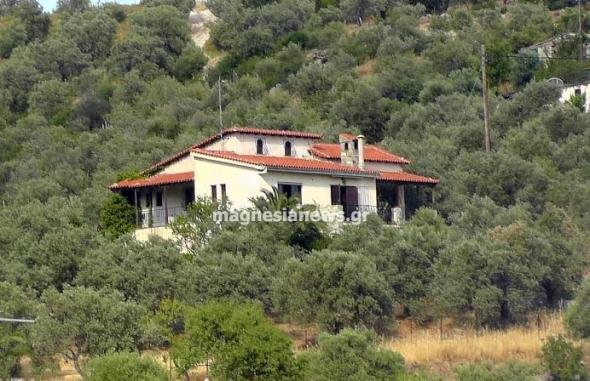 Ενας νεκρός σε επιχείρηση της ΕΛ.ΑΣ. για τους ληστές του Διστόμου – Αρνήθηκε να παραδοθεί και αυτοκτόνησε [εικόνες] | iefimerida.gr 1