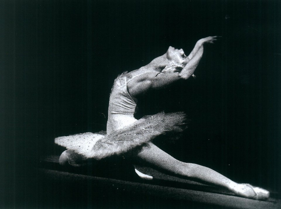 O κύκνος πέθανε: Εφυγε η θρυλική χορεύτρια Μάγια Πλισέτσκαγια [εικόνες] | iefimerida.gr 0