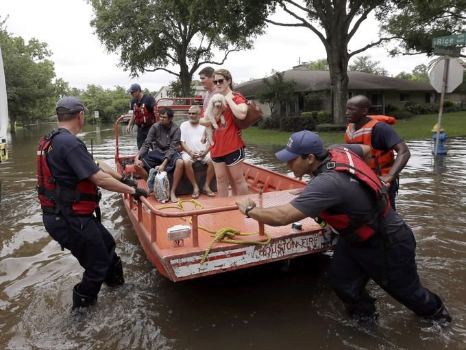 Βιβλική καταστροφή στο Τέξας από την κακοκαιρία -15 οι νεκροί, τουλάχιστον 30 οι αγνοούμενοι [εικόνες] | iefimerida.gr 6