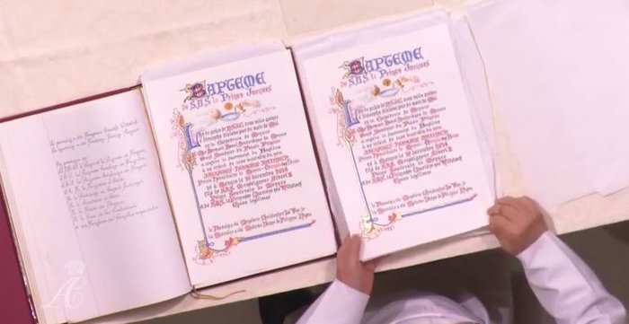 Ζακ και Γκαμπριέλα - Βαφτίστηκαν τα βασιλικά μωρά του Μονακό [εικόνες]  | iefimerida.gr 5