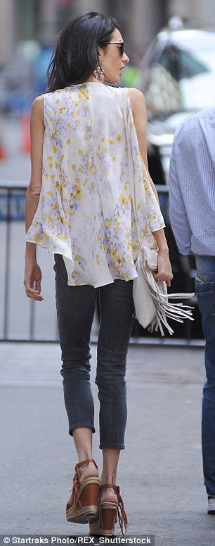 Γιατί η Αμάλ «εξαφανίζεται» μπροστά στα μάτια μας -Η δραματική απώλεια κιλών [εικόνες] | iefimerida.gr 6