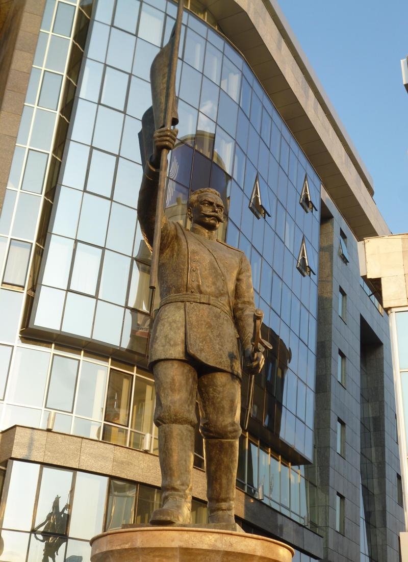 Αμερικανικό site ξεφτιλίζει τους Σκοπιανούς: Ετσι χτίσατε μια ψεύτικη κιτς αρχαία πόλη [εικόνες] | iefimerida.gr 0