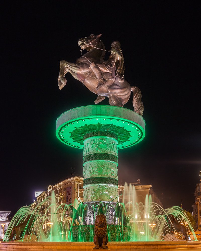 Αμερικανικό site ξεφτιλίζει τους Σκοπιανούς: Ετσι χτίσατε μια ψεύτικη κιτς αρχαία πόλη [εικόνες] | iefimerida.gr 6