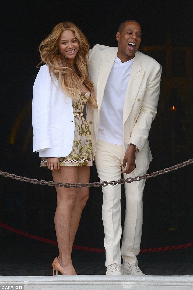 Για dolce vita στην Ιταλία η Μπιγιονσέ και ο σύζυγός της Jay Z [εικόνες]  | iefimerida.gr 0