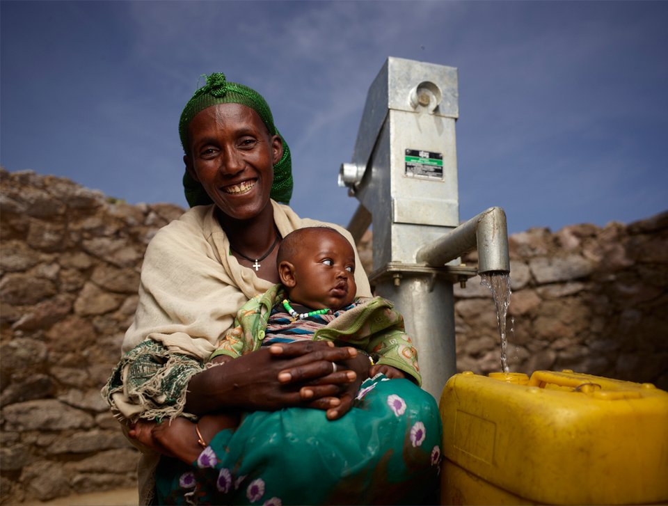 Μητέρες του κόσμου: Η αγάπη που δεν γνωρίζει σύνορα [εικόνες] | iefimerida.gr 7
