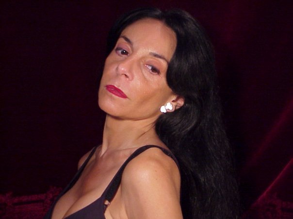 Ποια είναι η συγγραφέας Χρονοπούλου που βρίζει τον Κανάκη [εικόνες] | iefimerida.gr 8