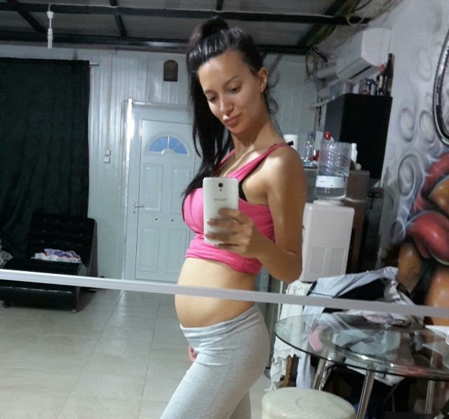 Η Μις Τουρισμός, πρώην του Κασιδιάρη, περιμένει παιδί με τον «βασιλιά των τσιγγάνων» στη Λάρισα [εικόνες] | iefimerida.gr 1