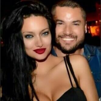 Η Μις Τουρισμός, πρώην του Κασιδιάρη, περιμένει παιδί με τον «βασιλιά των τσιγγάνων» στη Λάρισα [εικόνες] | iefimerida.gr 6