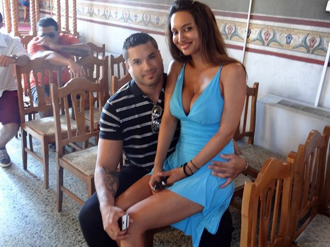 Η Μις Τουρισμός, πρώην του Κασιδιάρη, περιμένει παιδί με τον «βασιλιά των τσιγγάνων» στη Λάρισα [εικόνες] | iefimerida.gr 0