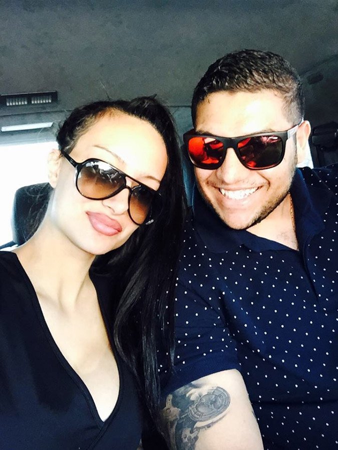 Η Μις Τουρισμός, πρώην του Κασιδιάρη, περιμένει παιδί με τον «βασιλιά των τσιγγάνων» στη Λάρισα [εικόνες] | iefimerida.gr 2