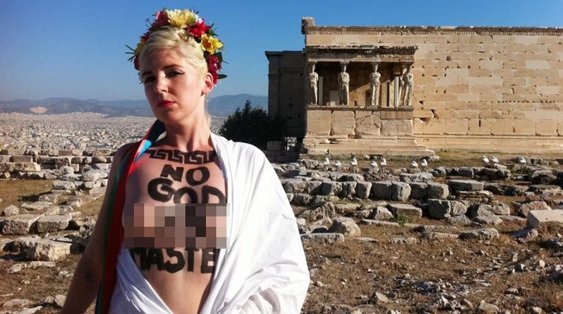 Γυμνόστηθη Femen στην Ακρόπολη: Καλεί τις Ελληνίδες να ενταχθούν στην οργάνωση [εικόνες] | iefimerida.gr 0