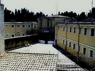 Σε αυτές τις φυλακές-φρούριο στην Κέρκυρα κρατείται, σε απομόνωση, ο παιδοκτόνος [εικόνες] | iefimerida.gr 0