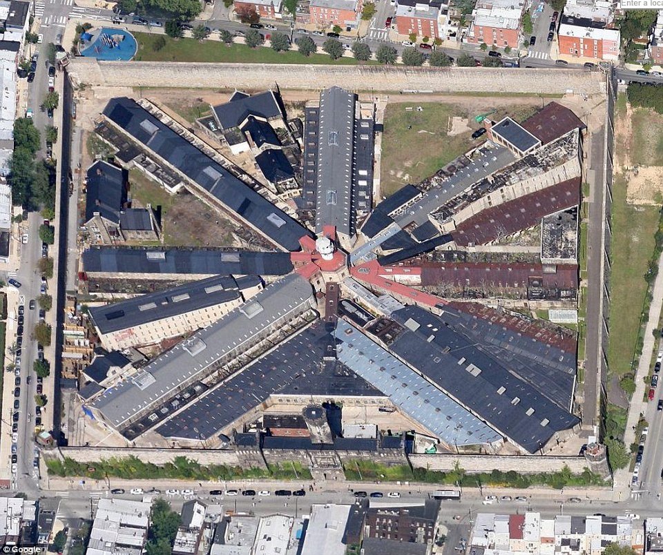 Σε αυτές τις φυλακές-φρούριο στην Κέρκυρα κρατείται, σε απομόνωση, ο παιδοκτόνος [εικόνες] | iefimerida.gr 2