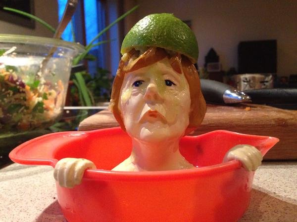 Η Μέρκελ έγινε λεμονοστύφτης και πωλείται στο internet [εικόνες] | iefimerida.gr 2