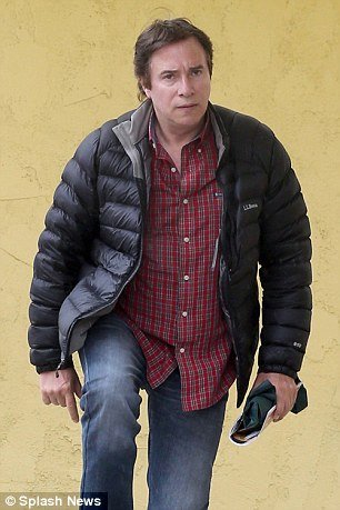 Καταγγελία σοκ: Ο Ρόμπι Γουίλιαμς και η σύζυγός του με παρενοχλούσαν σεξουαλικά [εικόνες]  | iefimerida.gr 0