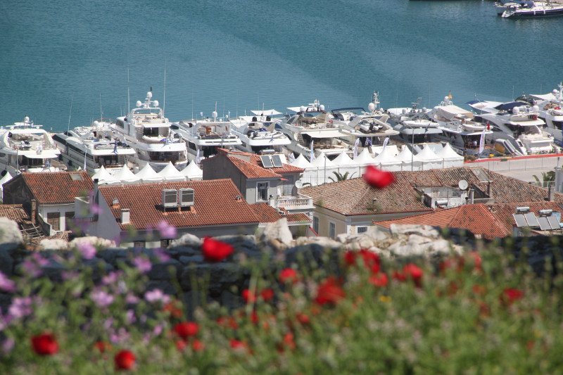 Ναύπλιο, όπως λέμε Μονακό: «Μποτιλιάρισμα» στη μαρίνα -60 γιοτ πλωτά παλάτια εντυπωσίασαν [εικόνες]  | iefimerida.gr 0