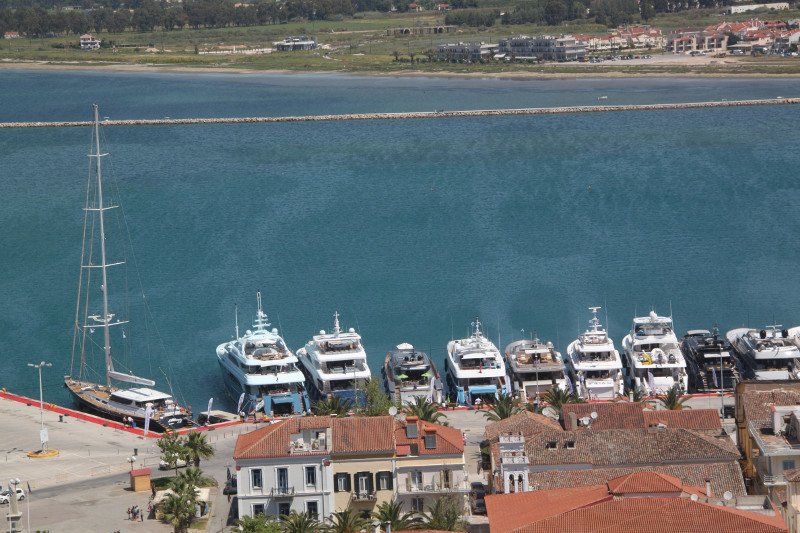 Ναύπλιο, όπως λέμε Μονακό: «Μποτιλιάρισμα» στη μαρίνα -60 γιοτ πλωτά παλάτια εντυπωσίασαν [εικόνες]  | iefimerida.gr 10