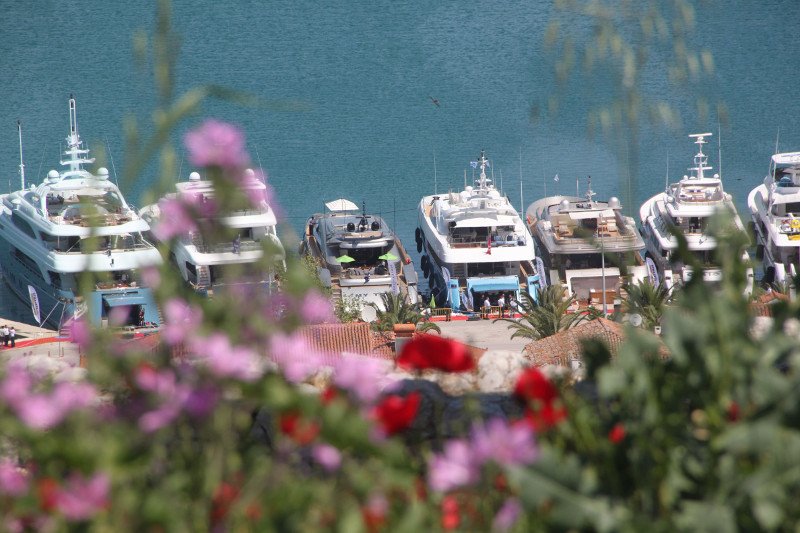 Ναύπλιο, όπως λέμε Μονακό: «Μποτιλιάρισμα» στη μαρίνα -60 γιοτ πλωτά παλάτια εντυπωσίασαν [εικόνες]  | iefimerida.gr 2