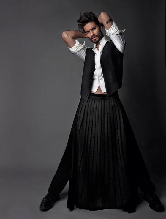 Λιώνει για χάρη του η διεθνής μόδα: Ο καλλονός personal trainer της Αθήνας που διαπρέπει και στις πασαρέλες [εικόνες] | iefimerida.gr 3