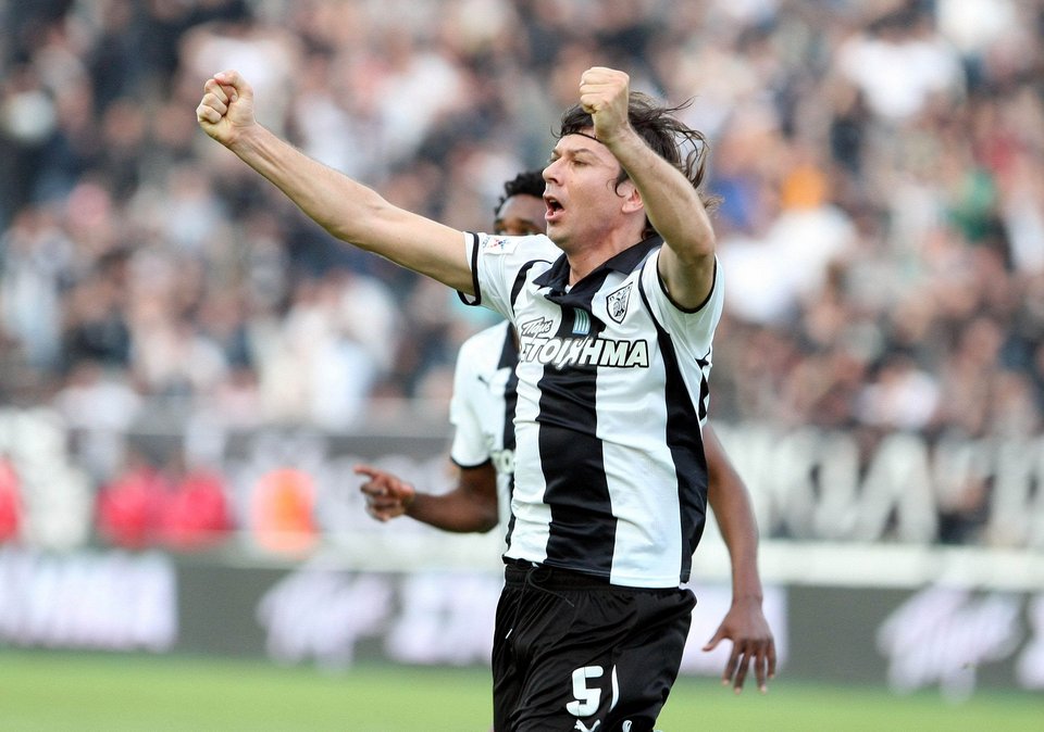 Με ποιον ποδοσφαιριστή τρελάθηκε η Πάολα στα μπουζούκια [εικόνες & βίντεο] | iefimerida.gr 2