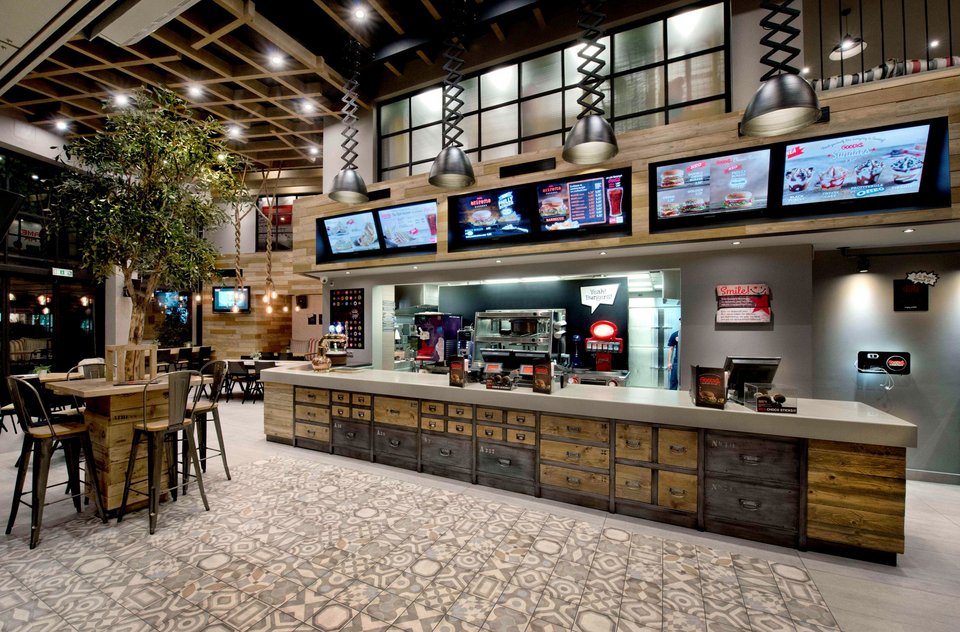 Τα ανανεωμένα Goody’s Burger House παρουσιάζουν τα Angus Burgers, από 100% angus μοσχαρίσιο κρέας, το καλύτερο στον κόσμο για burgers! | iefimerida.gr 2