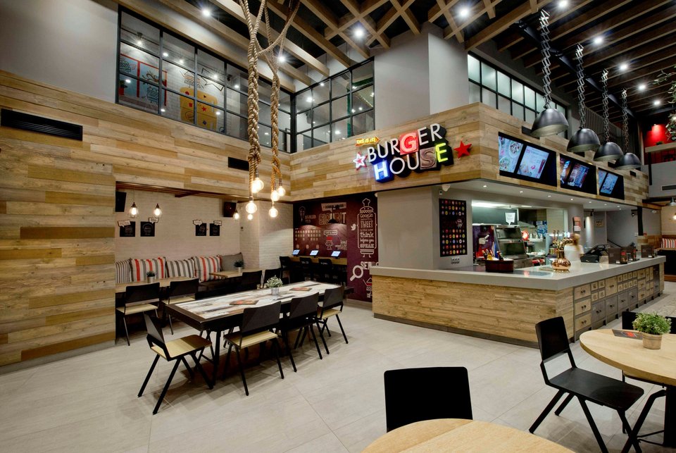 Τα ανανεωμένα Goody’s Burger House παρουσιάζουν τα Angus Burgers, από 100% angus μοσχαρίσιο κρέας, το καλύτερο στον κόσμο για burgers! | iefimerida.gr 3