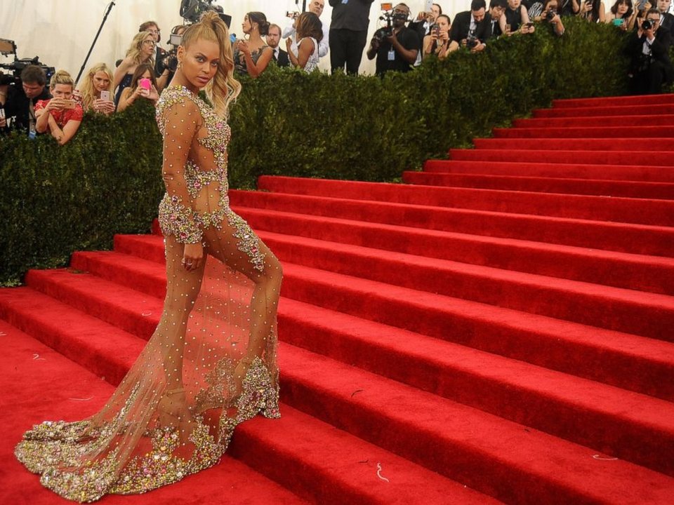 Η τουαλέτα της Λόπεζ με τη διαφάνεια στα οπίσθια - Ολα στη φόρα [εικόνες] | iefimerida.gr 5