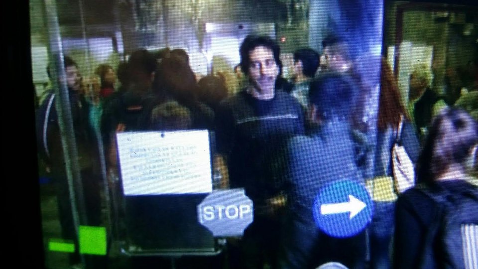 Ο αστυνομικός που αντιμετώπισε τη Ζωή σε ένταση με τους εργαζομένους του «Πεντελικόν» [βίντεο & εικόνες] | iefimerida.gr 1