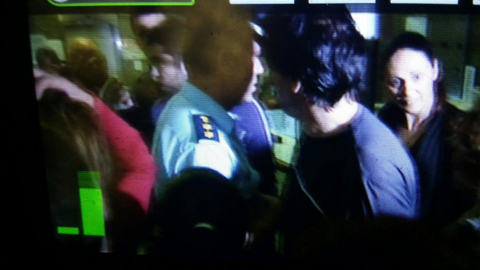 Ο αστυνομικός που αντιμετώπισε τη Ζωή σε ένταση με τους εργαζομένους του «Πεντελικόν» [βίντεο & εικόνες] | iefimerida.gr 2