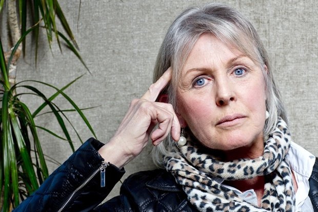 Η αδερφή του Αλεξάντερ Μακ Κουίν εξομολογείται: Νιώθω ένοχη για τη σεξουαλική κακοποίησή του [εικόνες] | iefimerida.gr 0