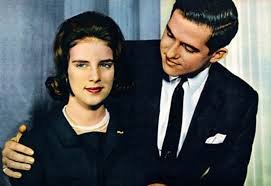 Οταν ο πεθερός του Κωνσταντίνου Γλίξμπουργκ τον κλείδωσε στην τουαλέτα - Μια άγνωστη ιστορία | iefimerida.gr 4