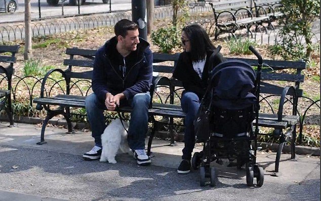 Σοκαριστικό -Πόσο εύκολα μπορεί ένας ξένος να κλέψει ένα παιδί [εικόνες & βίντεο] | iefimerida.gr 0