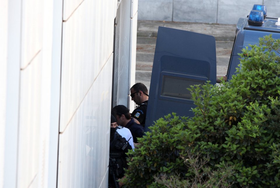 Αλλαξε λουκ ο Χριστόδουλος Ξηρός -Χωρίς το ξανθό μαλλί στο Εφετείο [εικόνες] | iefimerida.gr 0