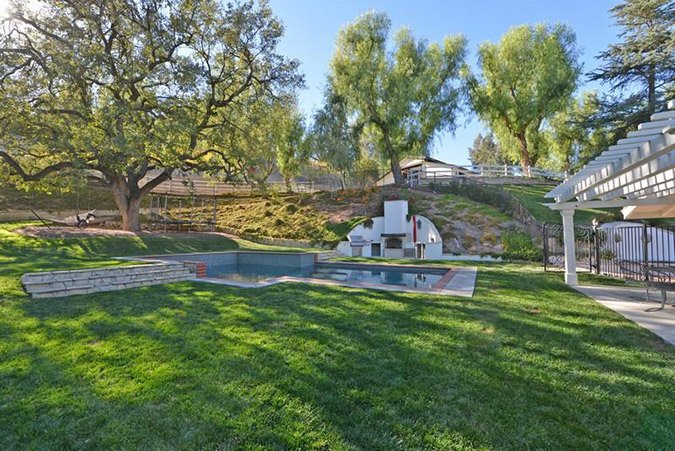 H νέα τρέλα της Μάιλι Σάιρους – Δείτε τι αγόρασε με 4 εκατομμύρια δολάρια [εικόνες]  | iefimerida.gr 4