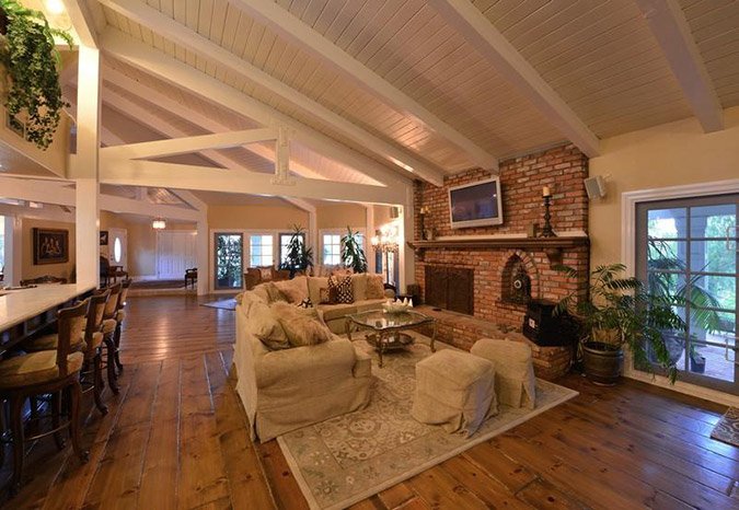 H νέα τρέλα της Μάιλι Σάιρους – Δείτε τι αγόρασε με 4 εκατομμύρια δολάρια [εικόνες]  | iefimerida.gr 0