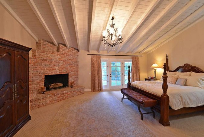 H νέα τρέλα της Μάιλι Σάιρους – Δείτε τι αγόρασε με 4 εκατομμύρια δολάρια [εικόνες]  | iefimerida.gr 2