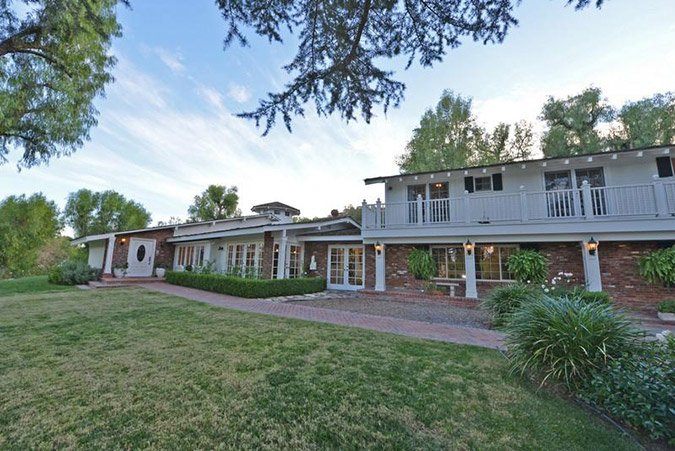 H νέα τρέλα της Μάιλι Σάιρους – Δείτε τι αγόρασε με 4 εκατομμύρια δολάρια [εικόνες]  | iefimerida.gr 5