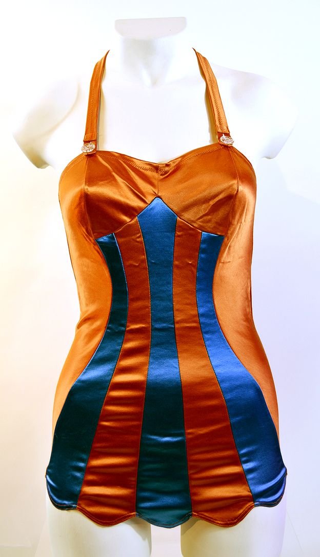 Οι δεκαετίες περνούν, τα μαγιό μικραίνουν -Πώς άλλαξαν στο πέρασμα του χρόνου [εικόνες] | iefimerida.gr 4