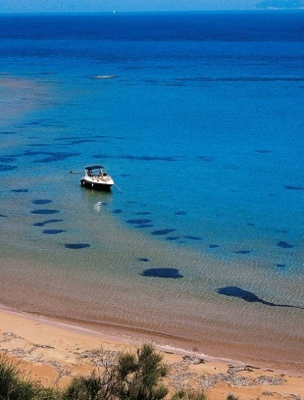 Τα άγνωστα Διαπόντια νησιά: Το δυτικότερο σημείο της χώρας -Κρυστάλλινα νερά, ατελείωτες αμμουδιές, τοπίο μαγεία [εικόνες] | iefimerida.gr 8