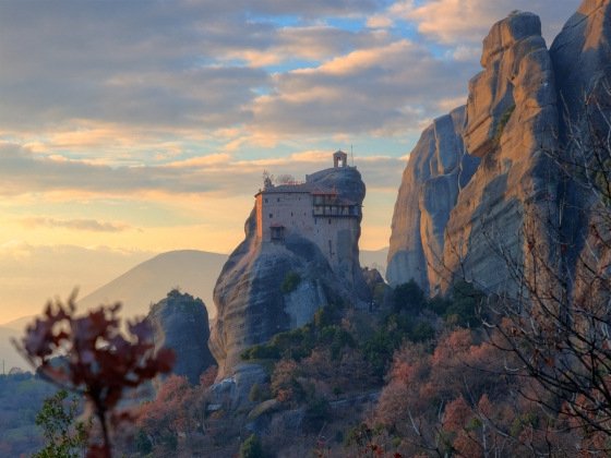 Δεν υπάρχουν λόγια: Η πιο «θεϊκή» καταγραφή των Μετεώρων μέσα από ένα βίντεο που κόβει την ανάσα | iefimerida.gr 1