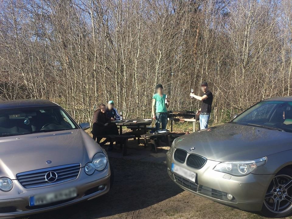 Αυτή είναι η μητέρα της μικρής Αννυς -Προκλητικές πόζες, τσιγαριλίκια και πανάκριβες BMW [εικόνες] | iefimerida.gr 13