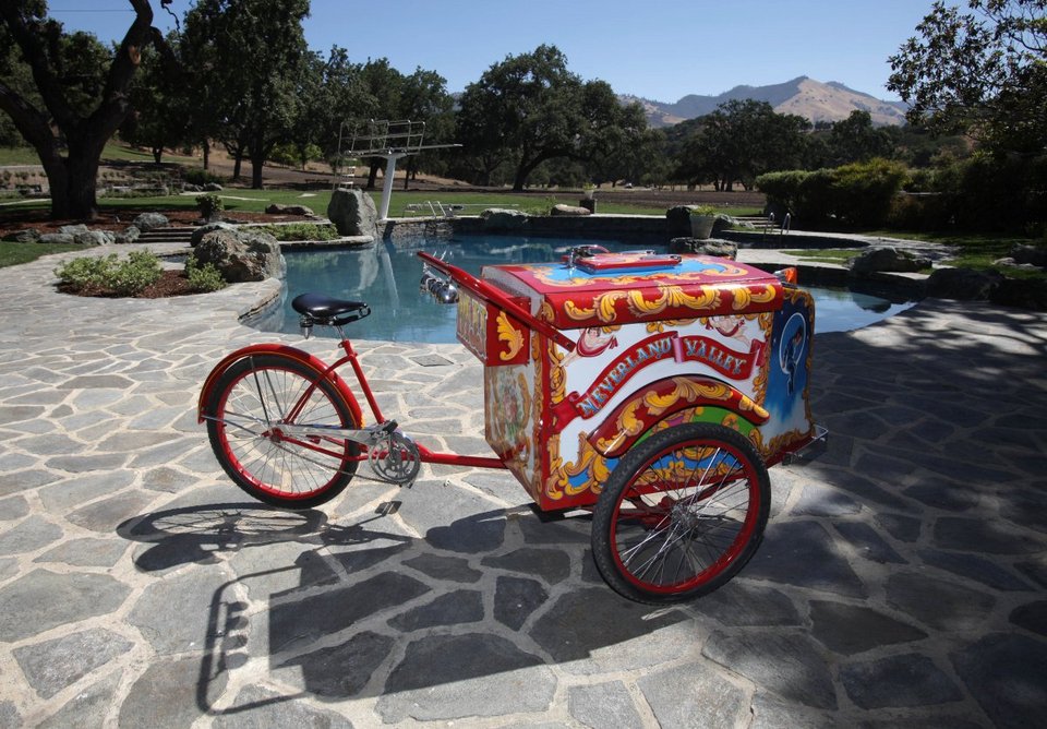 Μέσα στη Neverland: Το απίθανο ράντσο του Μάικλ Τζάκσον, που πουλιέται για 100 εκατ. δολάρια [εικόνες] | iefimerida.gr 10