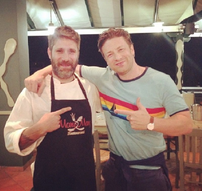 Δείτε τι έφαγε ο σεφ Jamie Oliver στην Ικαρία | iefimerida.gr 0