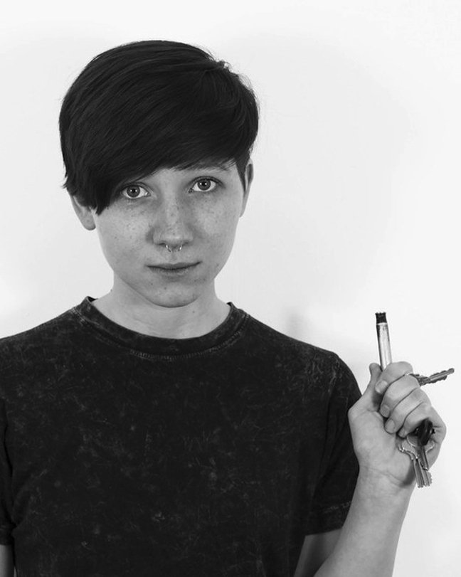 Κλειδιά, σφυρίχτρες βιασμού και σπρέι πιπεριού - Οι γυναίκες φοβούνται και οπλοφορούν [εικόνες]  | iefimerida.gr 2