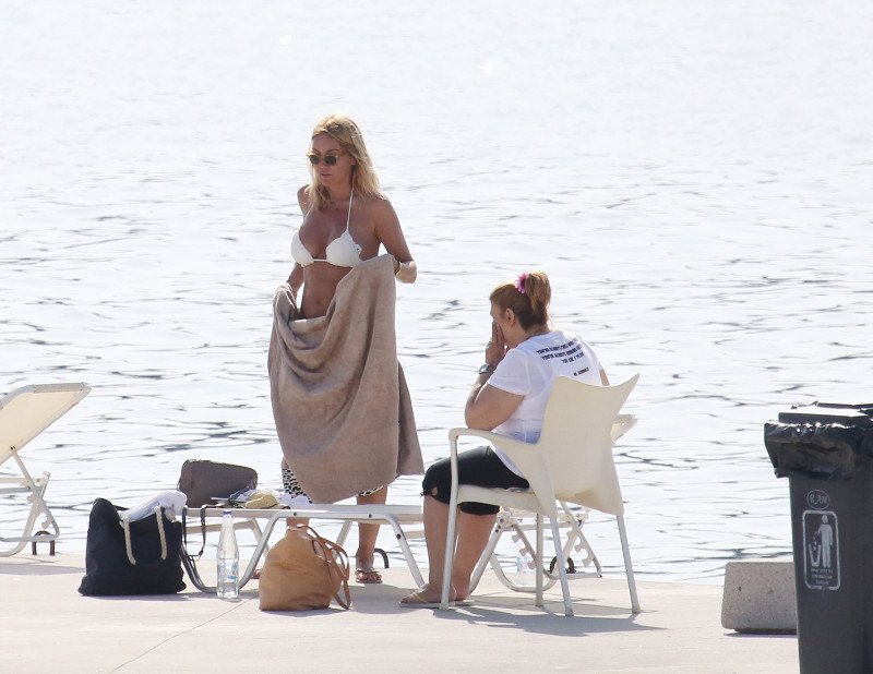 Κορμί φιδίσιο -Η Χριστίνα Παππά με αποκαλυπτικό, λευκό, σέξι μπικίνι [εικόνες] | iefimerida.gr 0