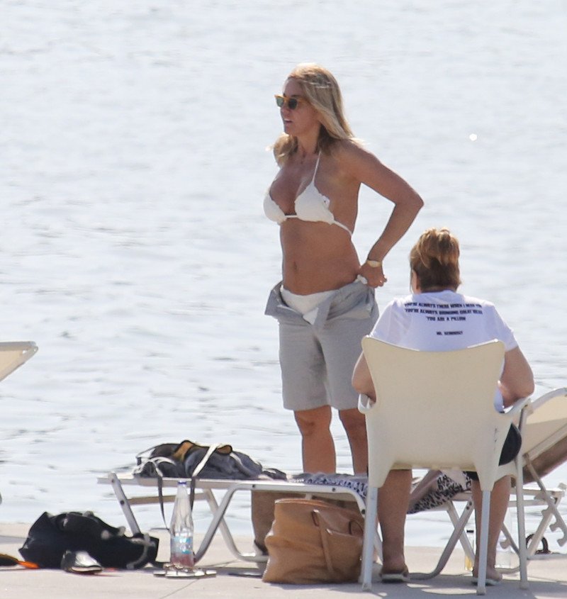 Κορμί φιδίσιο -Η Χριστίνα Παππά με αποκαλυπτικό, λευκό, σέξι μπικίνι [εικόνες] | iefimerida.gr 1